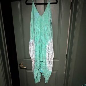 Elegant Green and White Maxi Dress